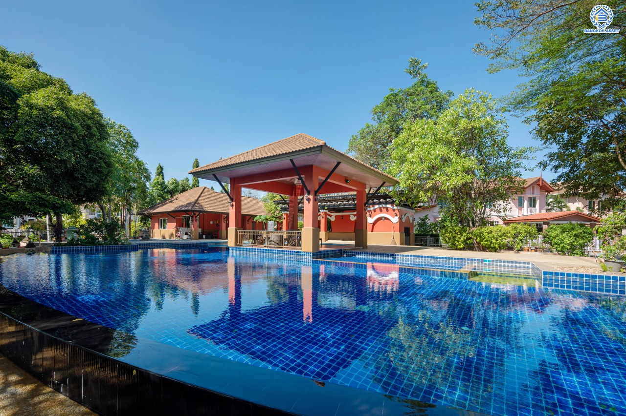 บ้านมือสองตกแต่งใหม่ โครงการ ปริญญดา เกษตร-นวมินทร์ หลังมุม เนื้อที่ 40.5 ตร.ว. ฟังก์ชัน 3 ห้องนอน 3 ห้องน้ำ 2 ที่จอดรถ บ้านทำเลเมือง การเดินทางสะดวกเชื่อมต่อถนนประเสริฐมนูกิจ ถนนรามอินทรา ถนนพหลโยธิน ใกล้เซ็นทรัล อีสต์วิลล์ โรงเรียนเลิศหล้า และใกล้จุดขึ้นทางด่วน "ฉลองรัช"